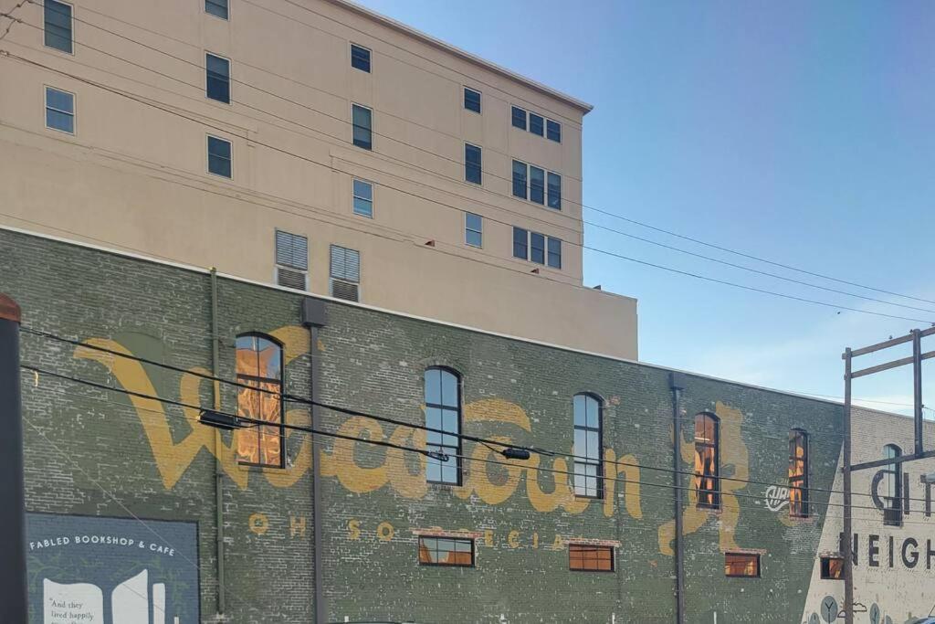 Silo View - Heart Of Downtown Apartment Waco Exterior photo